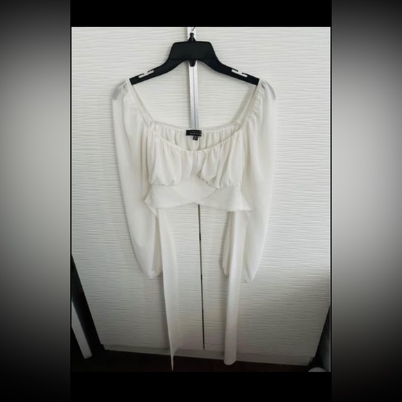 Elegant Off-White Color Full Sleeve Blouse with Wrap - Picture 1 of 3